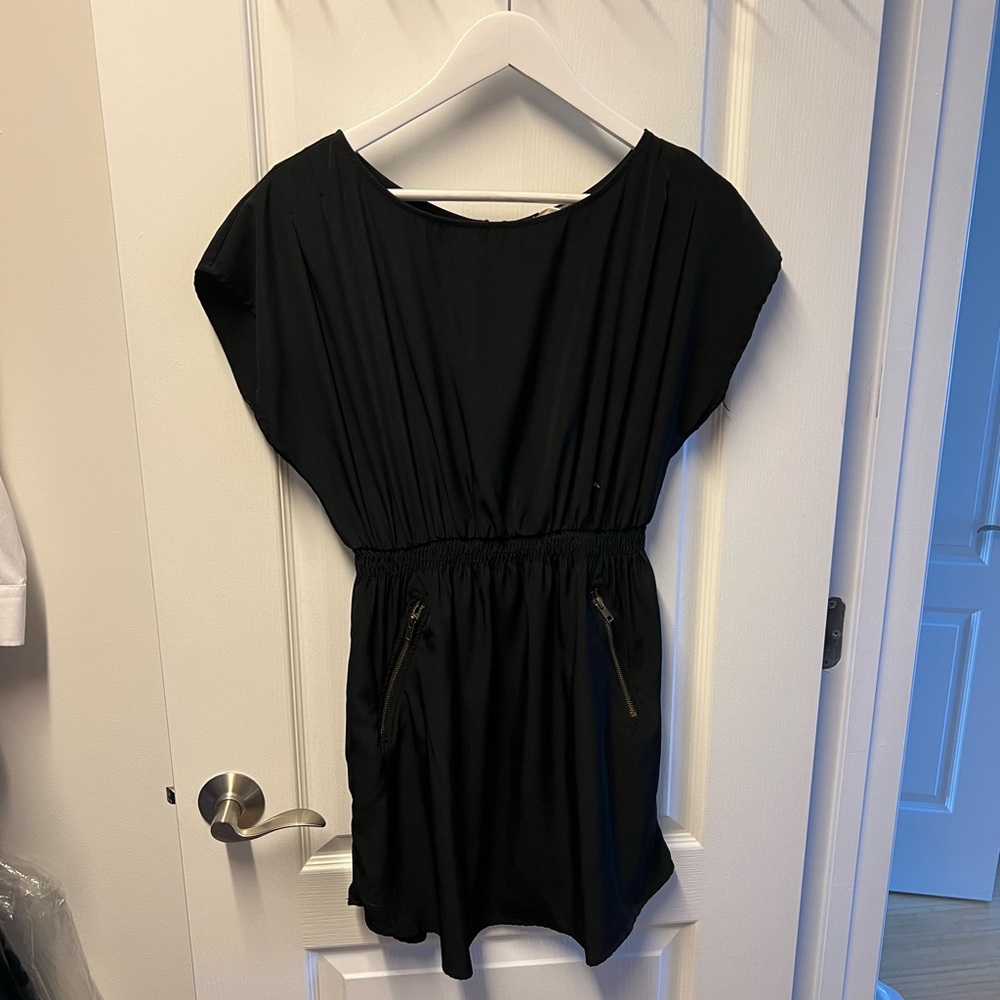 Black tshirt dress with zipper details
